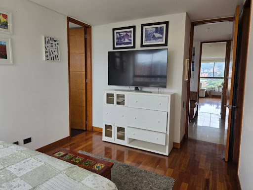Apartamento en arriendo en Loma De Los Gonzalez, Medellín · foto 17 de 24