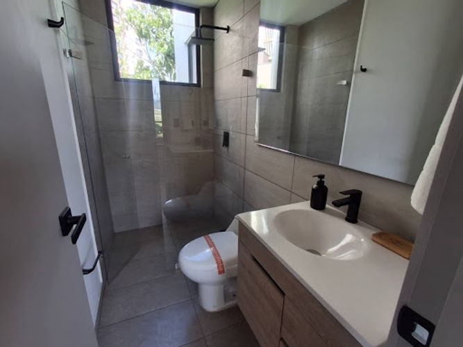 Apartamento de 2 alcobas en venta en Camino De Los Vientos, Rionegro, 66 m² · foto 6 de 11