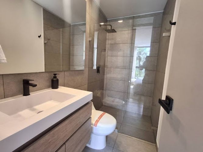 Apartamento de 2 alcobas en venta en Camino De Los Vientos, Rionegro, 66 m² · foto 8 de 11