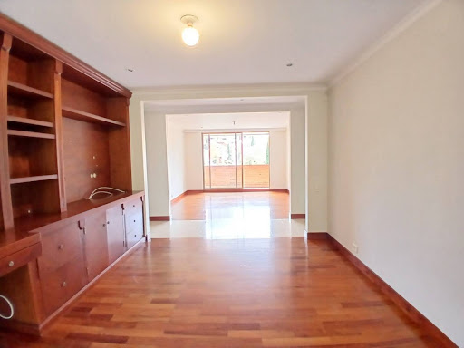 Apartamento en arriendo en Loma De Los Gonzalez, Medellín · foto 10 de 24