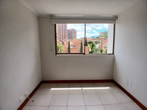 Apartamento en arriendo en Loma De Los Gonzalez, Medellín · foto 14 de 24