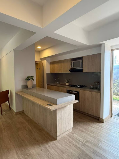 Apartamento en venta en El Portal, Envigado · foto 2 de 9