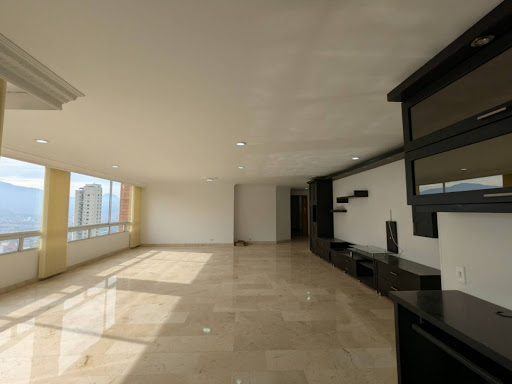 Apartamento en venta en El Tesoro, Medellín · foto 2 de 17