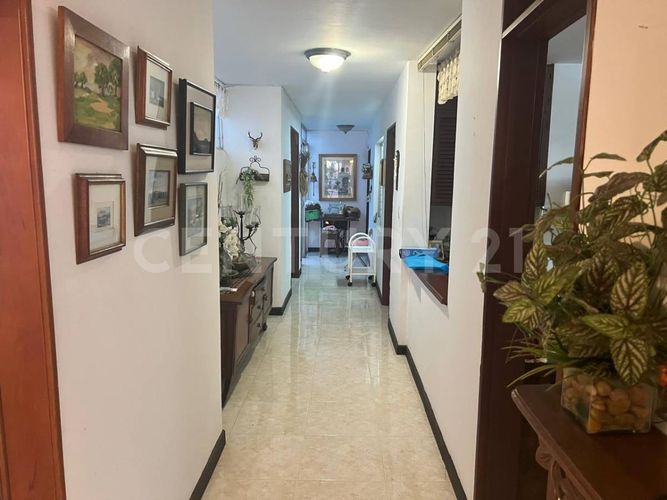Apartamento en venta en Laureles, Medellín · foto 8 de 19
