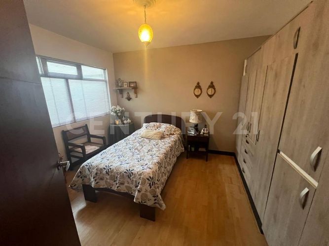 Apartamento en venta en Laureles, Medellín · foto 12 de 19