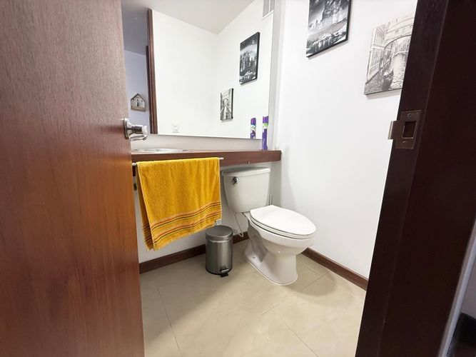 Apartamento de 3 alcobas en venta en Colina Campestre, Bogotá, 116 m² · foto 2 de 24