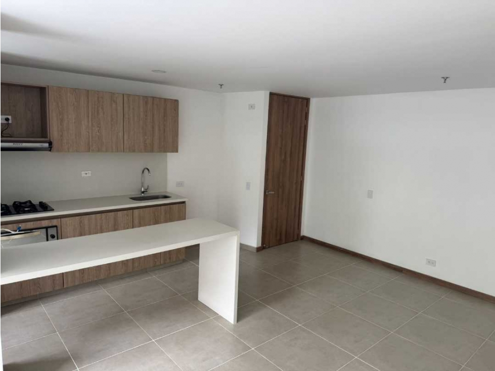 Apartamento en venta en Zona Centro, Envigado · foto 2 de 17