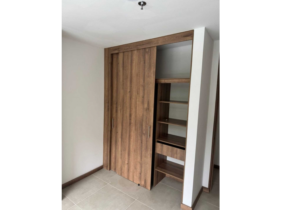 Apartamento en venta en Zona Centro, Envigado · foto 8 de 17