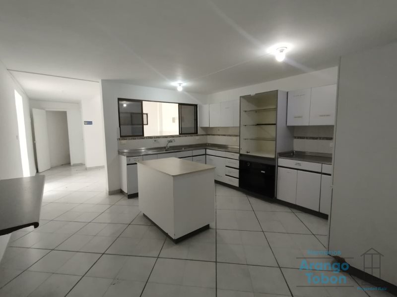 Casa en arriendo en Belen Alameda, Medellín · foto 4 de 22