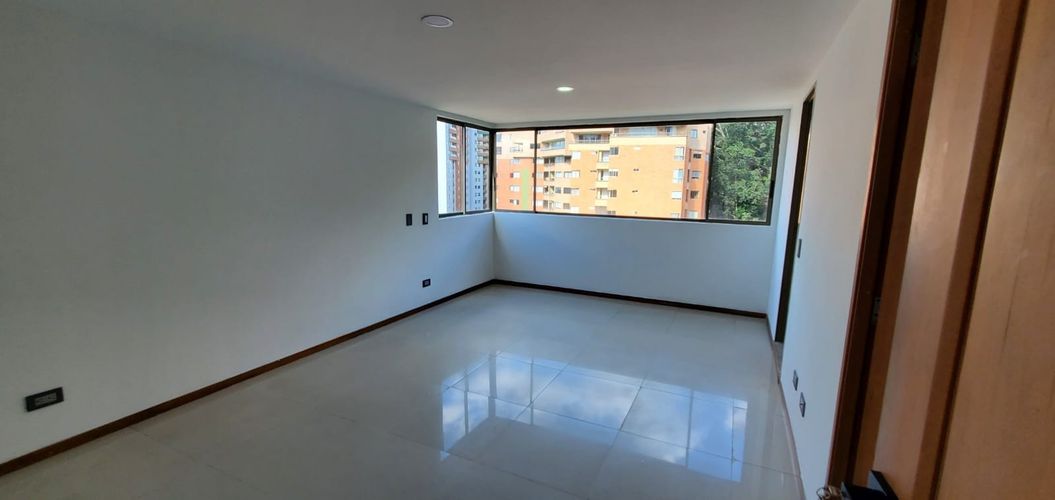 Apartamento de 3 alcobas en venta en Aves Maria, Sabaneta, 127 m² · foto 13 de 24