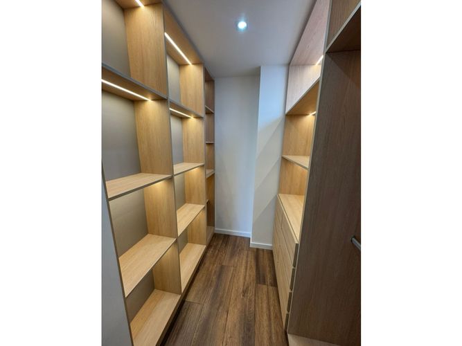 Apartamento de 3 alcobas en venta en Usaquen, Bogotá, 158 m² · foto 10 de 20
