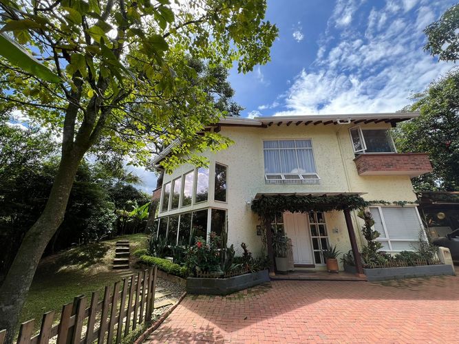 Casa de 4 alcobas en venta en El Esmeraldal, Envigado, 700 m² · foto 6 de 21