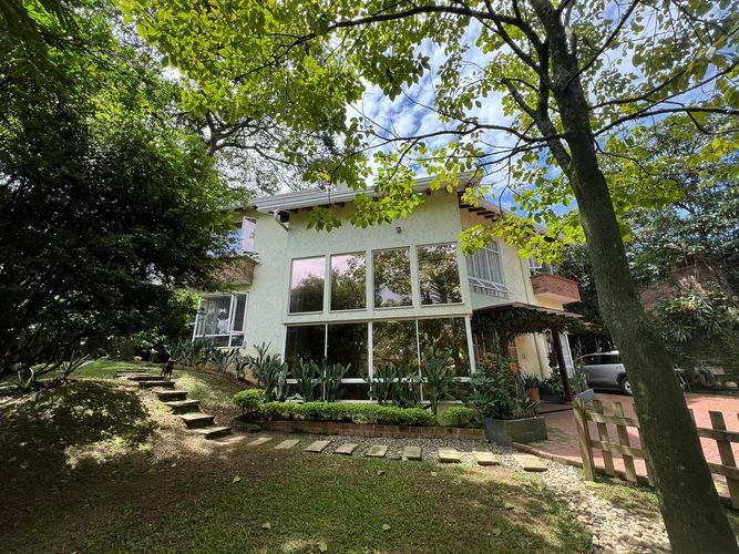 Casa de 4 alcobas en venta en El Esmeraldal, Envigado, 700 m² · foto 5 de 21