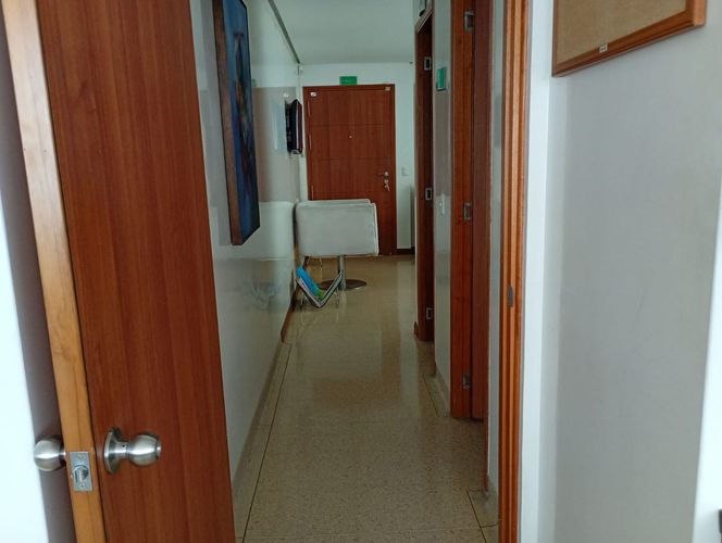Consultorio en venta en El Poblado, Medellín, 90 m² · foto 5 de 6