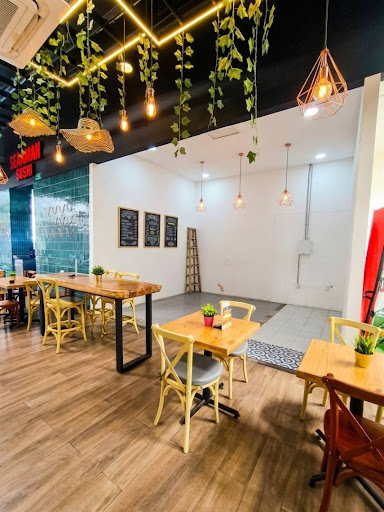 Retail space for rent in Ciudad jardin, Cali