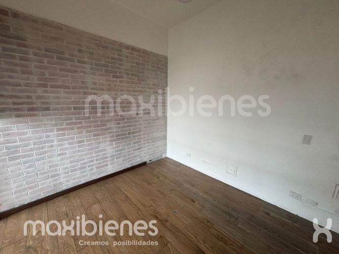 Local en arriendo en El Poblado, Medellín, 30 m² · foto 2 de 4