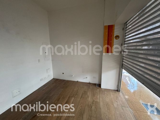 Local en arriendo en El Poblado, Medellín, 30 m² · foto 3 de 4