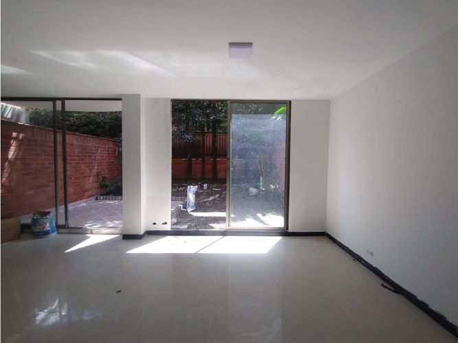 Casa de 3 alcobas en venta en Suramérica, La Estrella, 250 m² · foto 5 de 16