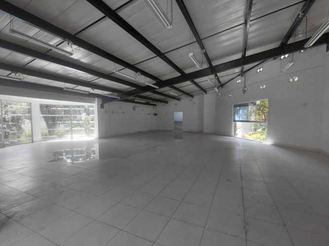 Local en arriendo en Calasanz, Medellín, 212 m² · foto 2 de 21