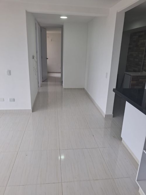 Apartamento de 3 alcobas en venta en Hacienda Santa Cruz, Ibagué, 68 m² · foto 3 de 24