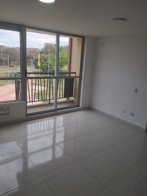 Apartamento de 3 alcobas en venta en Hacienda Santa Cruz, Ibagué, 68 m² · foto 2 de 24