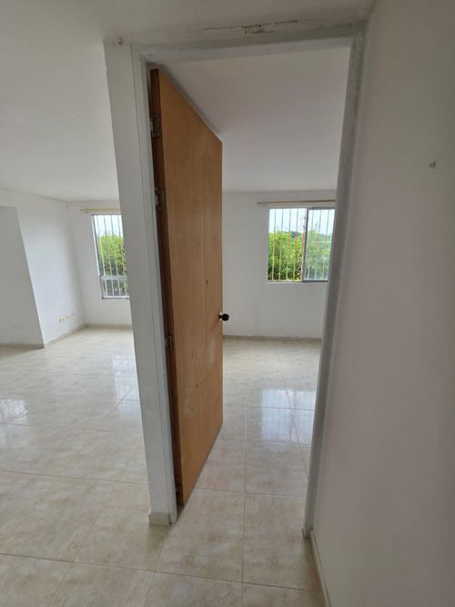 Apartamento de 2 alcobas en venta en Panamericano, Jamundí, 42 m² · foto 2 de 19