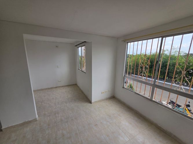 Apartamento de 2 alcobas en venta en Panamericano, Jamundí, 42 m² · foto 4 de 19