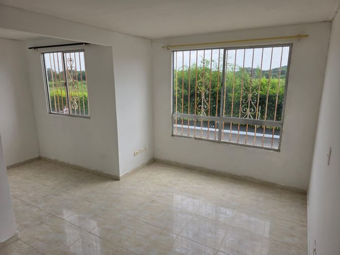 Apartamento de 2 alcobas en venta en Panamericano, Jamundí, 42 m² · foto 5 de 19