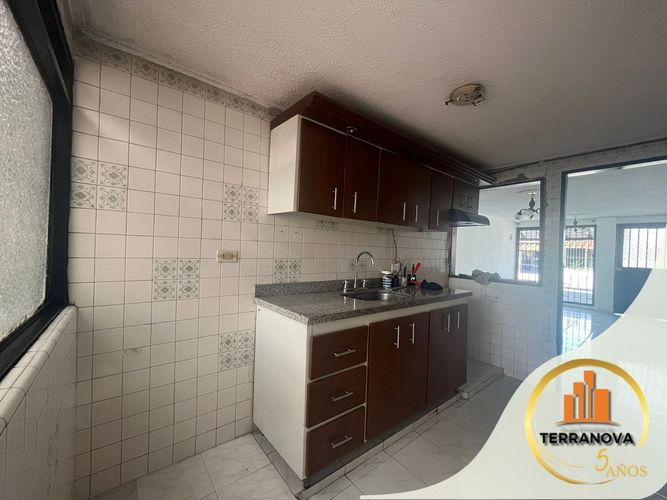 Casa de 3 alcobas en venta en Ub. Martin Reyes, Ibagué, 96 m² · foto 3 de 13