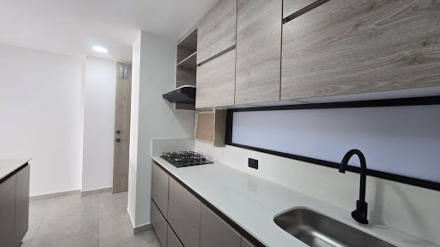 Local en venta en Loma Del Escobero, Envigado, 74 m² · foto 3 de 20
