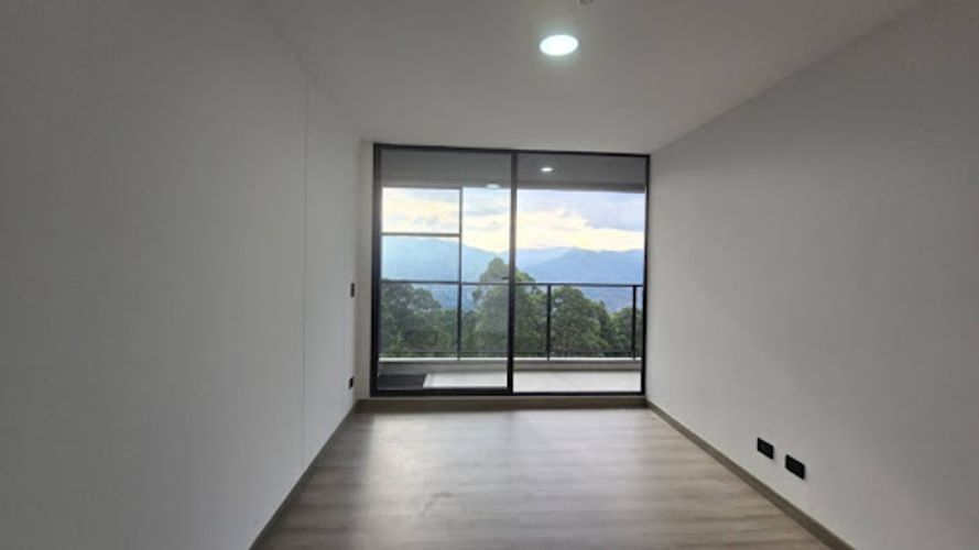 Local en venta en Loma Del Escobero, Envigado, 74 m² · foto 7 de 20