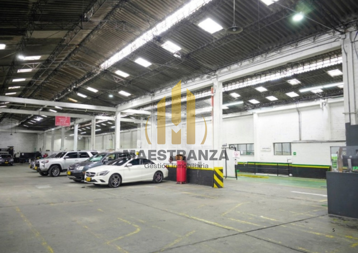 Bodega en venta en San Diego, Medellín, 2060 m² · foto 4 de 5