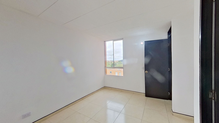 Apartamento de 3 alcobas en venta en Conjunto Residencial Zaragoza, Madrid, 53 m² · foto 8 de 17