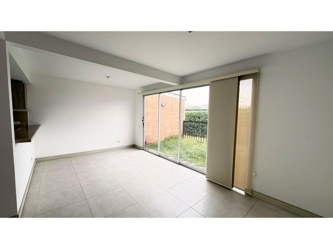 Casa de 3 alcobas en venta en Alfaguara, Jamundí, 98 m² · foto 6 de 24