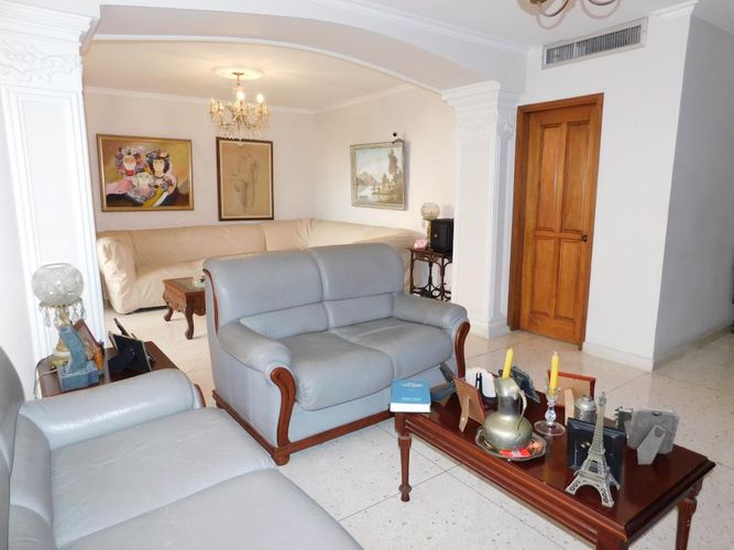 Apartamento de 3 alcobas en venta en Altos Del Prado, Barranquilla, 158 m² · foto 4 de 19