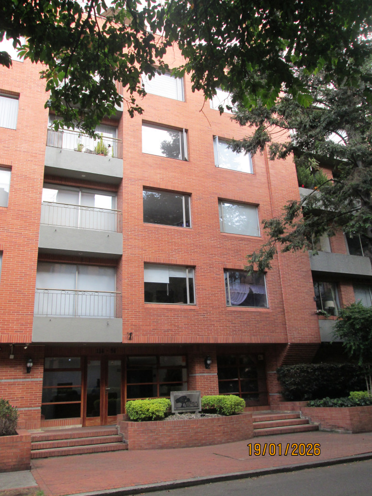 Apartamento en venta en San Patricio, Bogotá · foto 2 de 24
