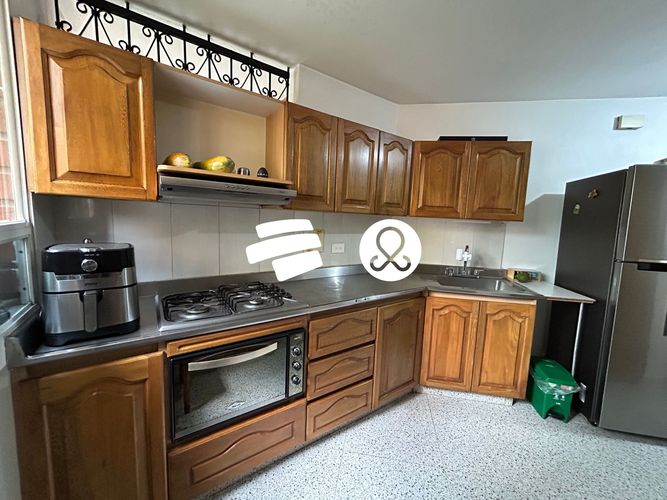 Apartamento de 3 alcobas en venta en Conquistadores, Medellín, 102 m² · foto 9 de 13
