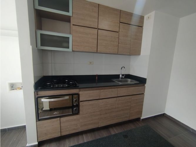Apartamento de 3 alcobas en arriendo en Ub Arcoiris 1a Etapa, Sabaneta, 82 m² · foto 2 de 24