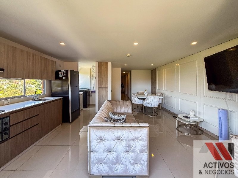 Apartamento en venta en Los Colores, Medellín · foto 8 de 22