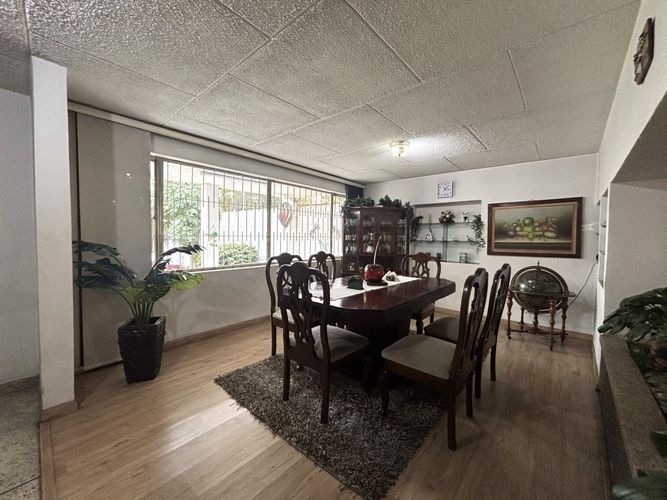 Casa de 6 alcobas en venta en Ub Los Geranios, Chía, 388 m² · foto 6 de 24