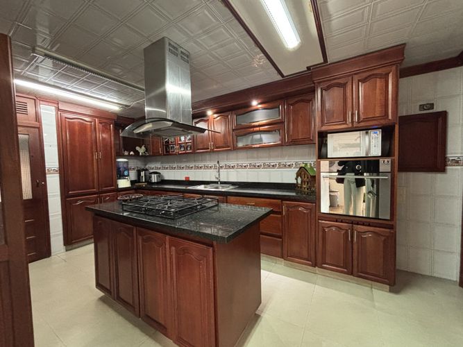 Casa de 6 alcobas en venta en Ub Los Geranios, Chía, 388 m² · foto 7 de 24