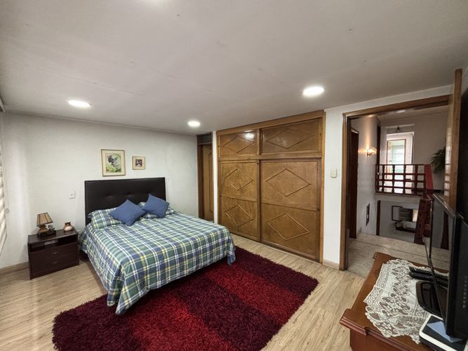Casa de 6 alcobas en venta en Ub Los Geranios, Chía, 388 m² · foto 15 de 24