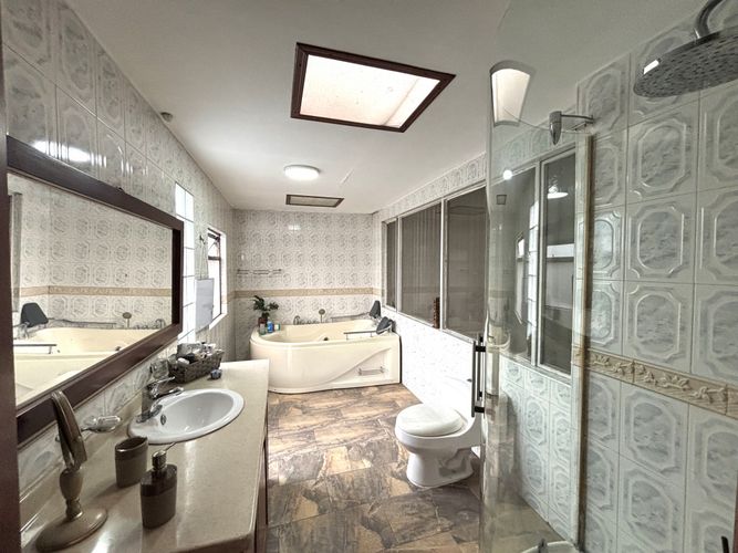 Casa de 6 alcobas en venta en Ub Los Geranios, Chía, 388 m² · foto 21 de 24