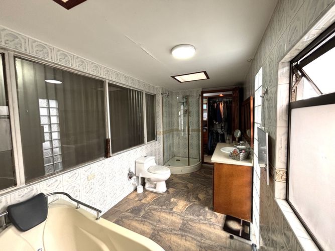 Casa de 6 alcobas en venta en Ub Los Geranios, Chía, 388 m² · foto 22 de 24