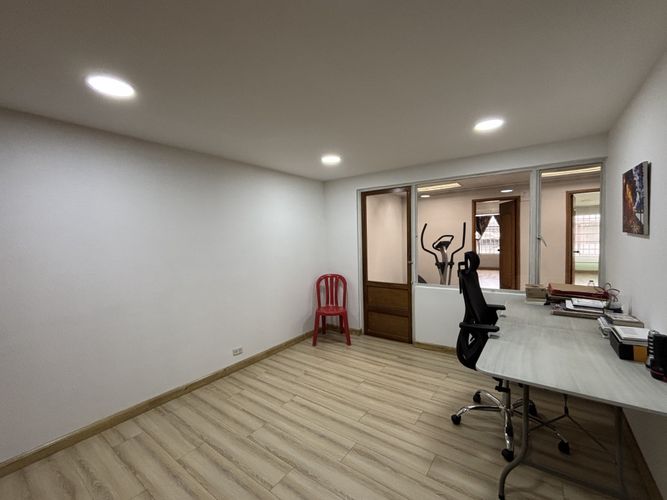 Casa de 6 alcobas en venta en Ub Los Geranios, Chía, 388 m² · foto 23 de 24