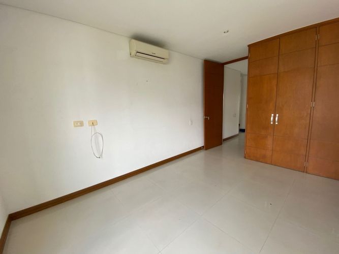 Apartamento de 3 alcobas en venta en Normandia, Cali, 179 m² · foto 7 de 10