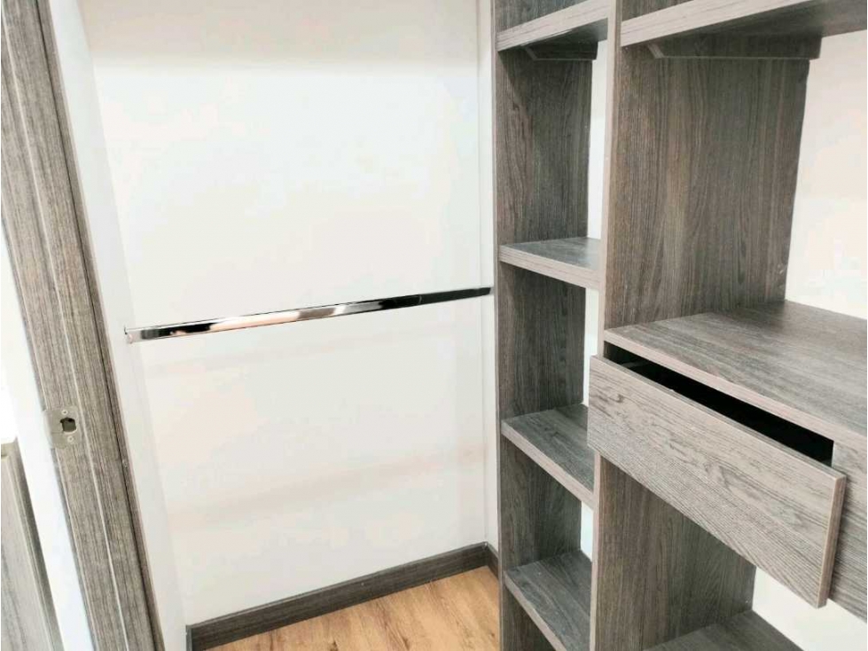 Apartamento en arriendo en Ciudad Del Río, Medellín · foto 7 de 24