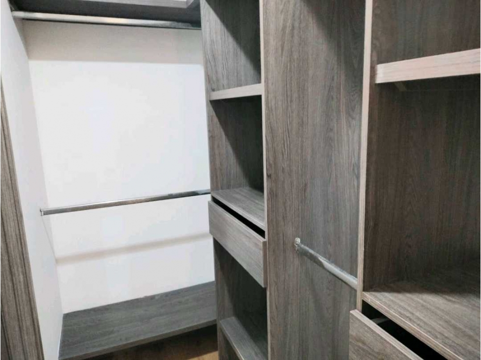 Apartamento en arriendo en Ciudad Del Río, Medellín · foto 11 de 24