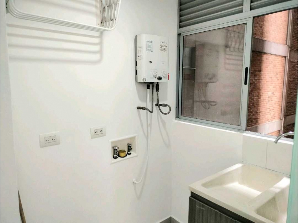 Apartamento en arriendo en Ciudad Del Río, Medellín · foto 14 de 24