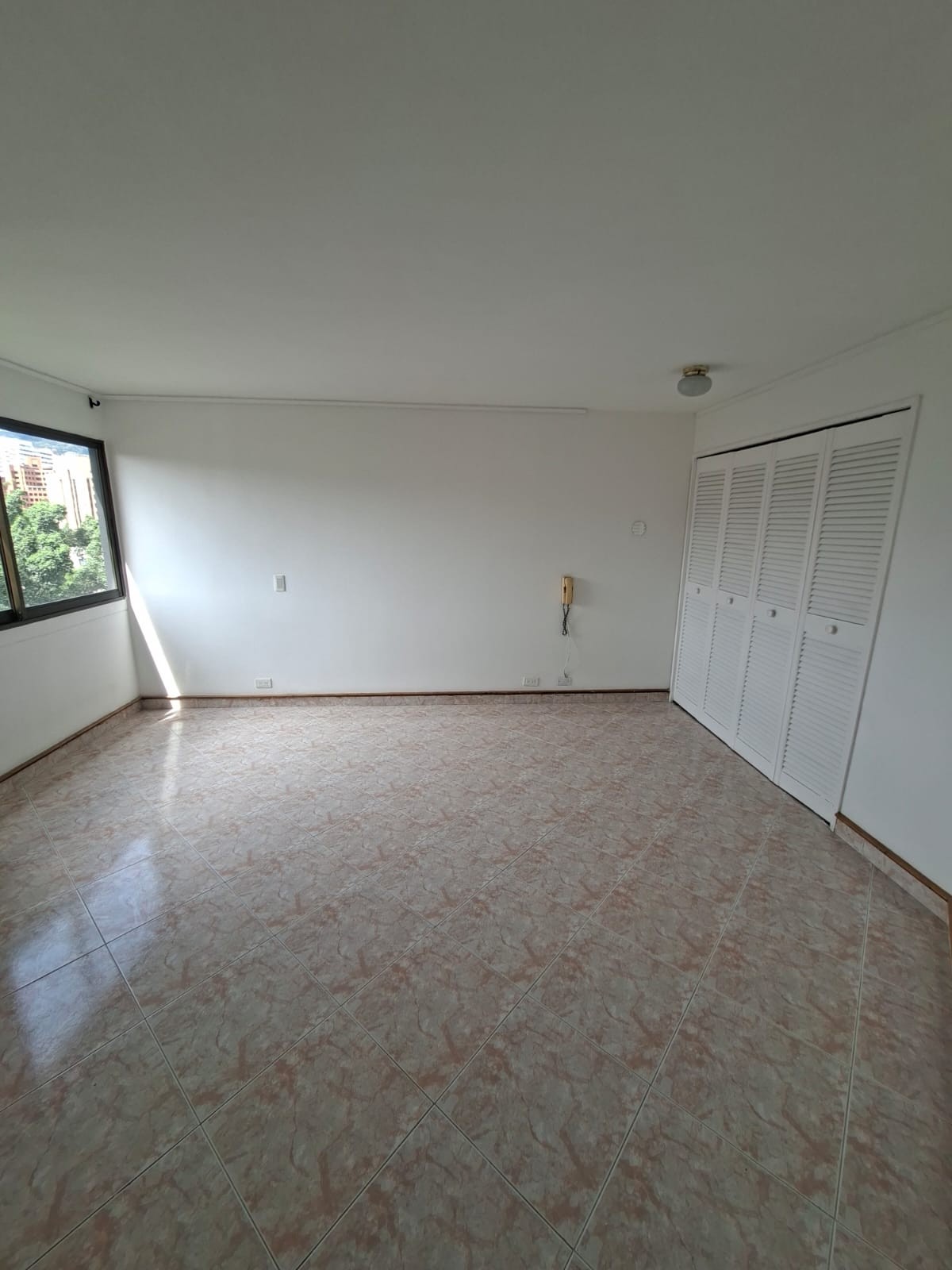 Apartamento en arriendo en Patio Bonito, Medellín · foto 3 de 10